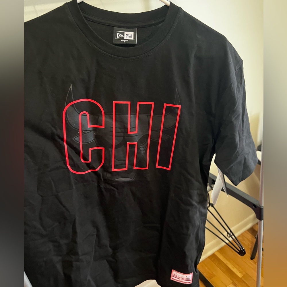 NWT New Era Chicago Bulls T-Shirt